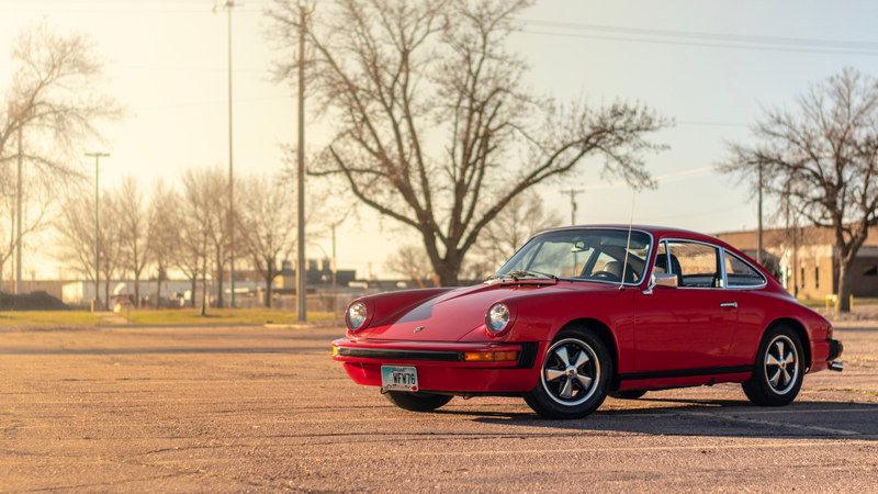 Illustration for article titled Your Ridiculously Awesome Porsche 912E Wallpapers Are Here